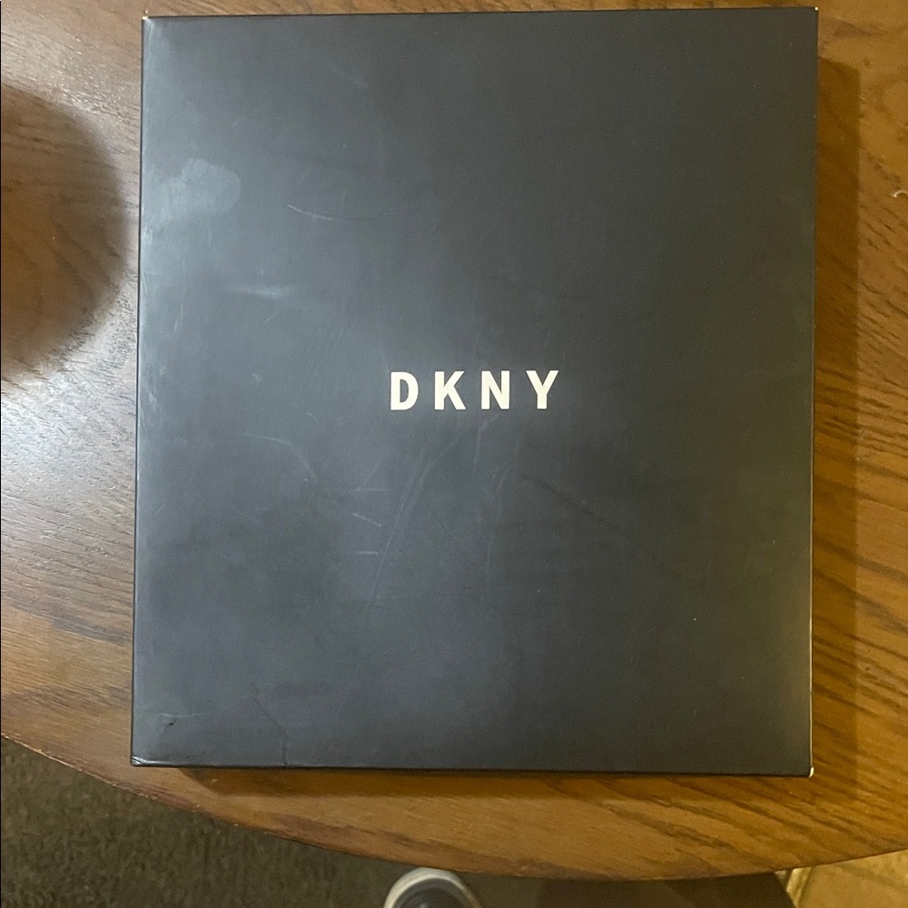 DKNY Black Box